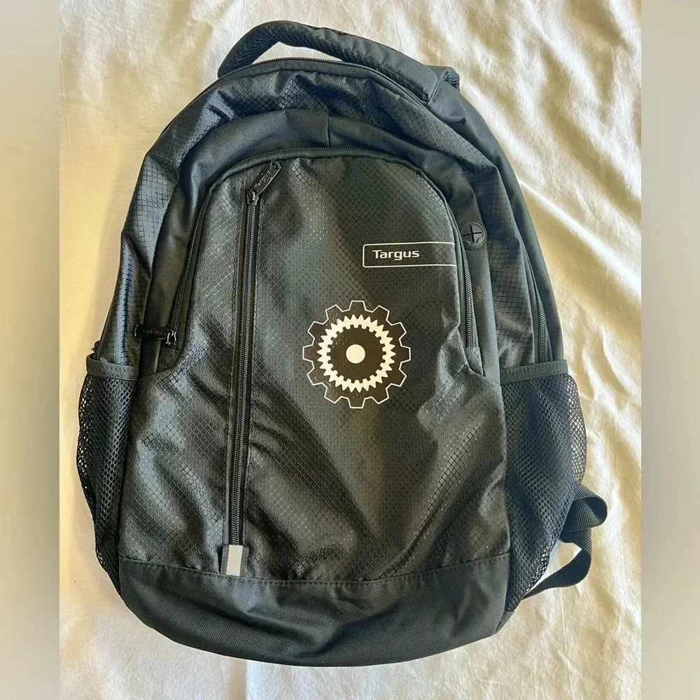Targus laptop, small black backpack‎